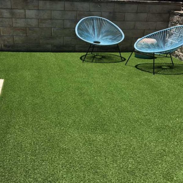 Coastal Turf has 25mm luxurious lawn which looks and feels great everyday.